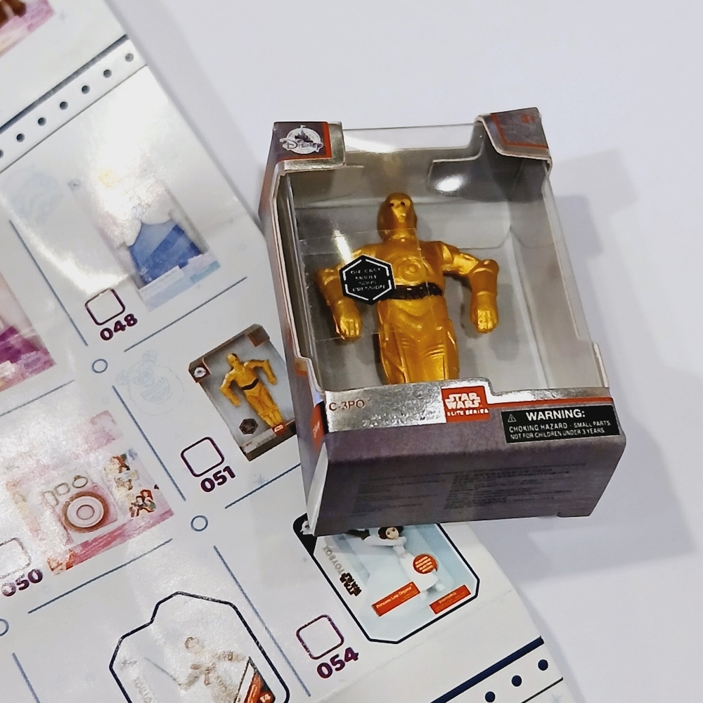 Zuru Mini Brands Disney Store Edition Series 1 Star Wars Droid C-P3O - Picture 4 of 4